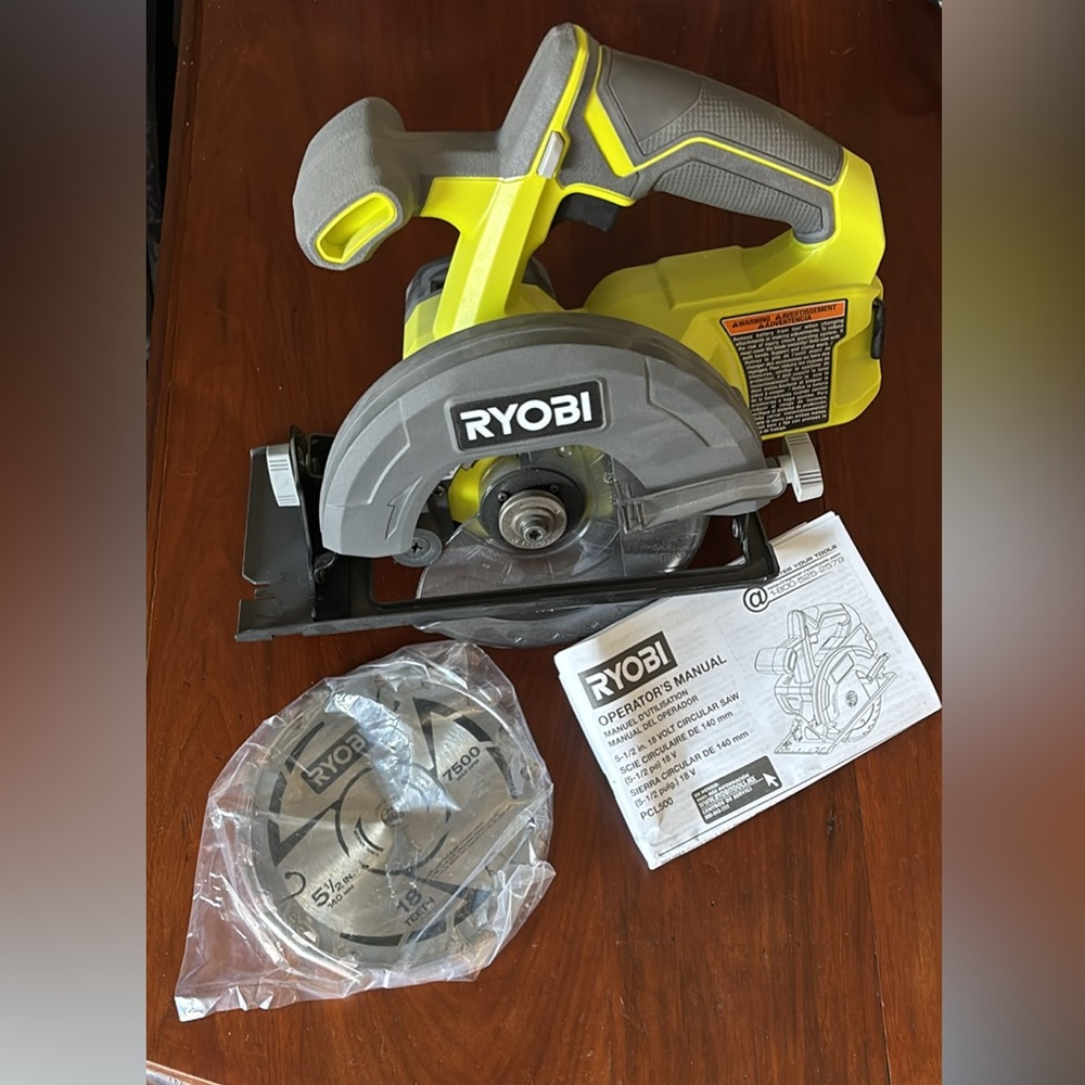 Ryobi Cordless Circular Saw with Blade